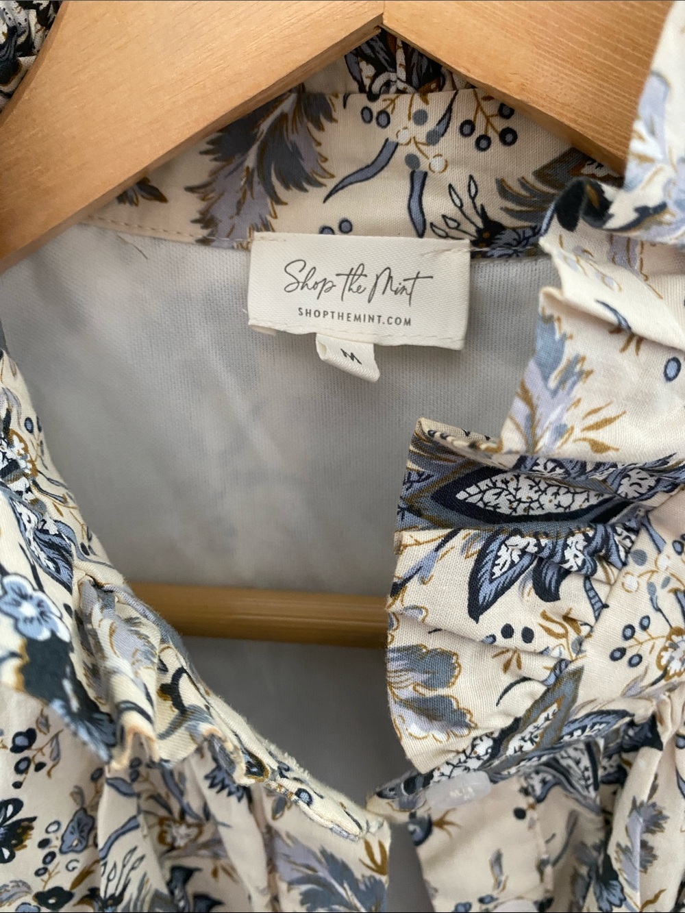 Shop The Mint long sleeve blouse - M - Picture 2 of 5